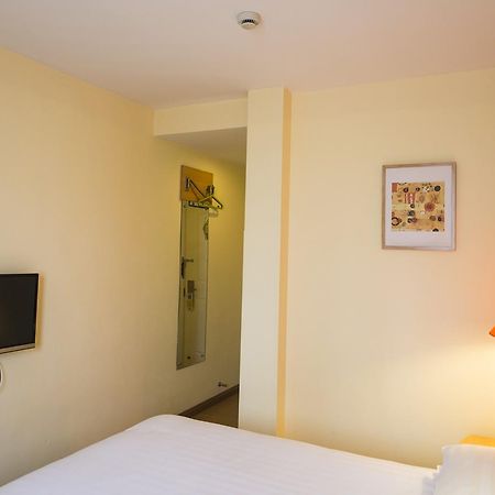 Home Inn Changchun Dajing Road Ouya Outlets Esterno foto